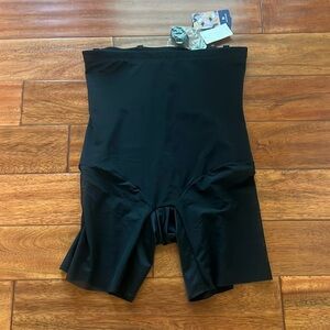 NWT HoneyLove SuperPower Short All Over Sculpt Size 3X